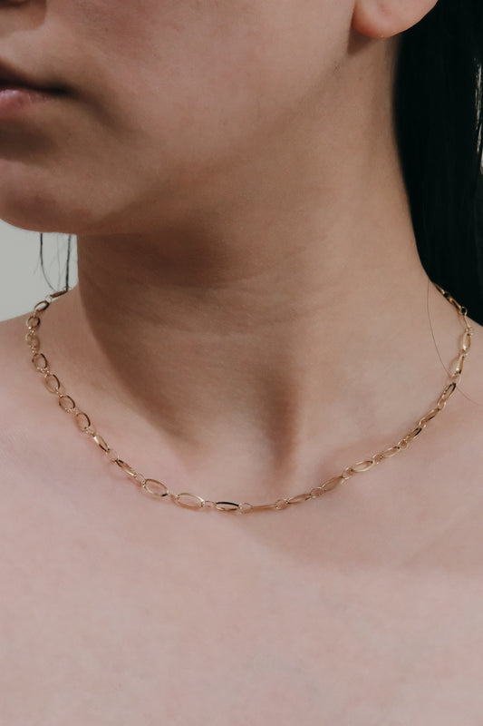 Delicate Oval Link Chain Necklace | Gold
