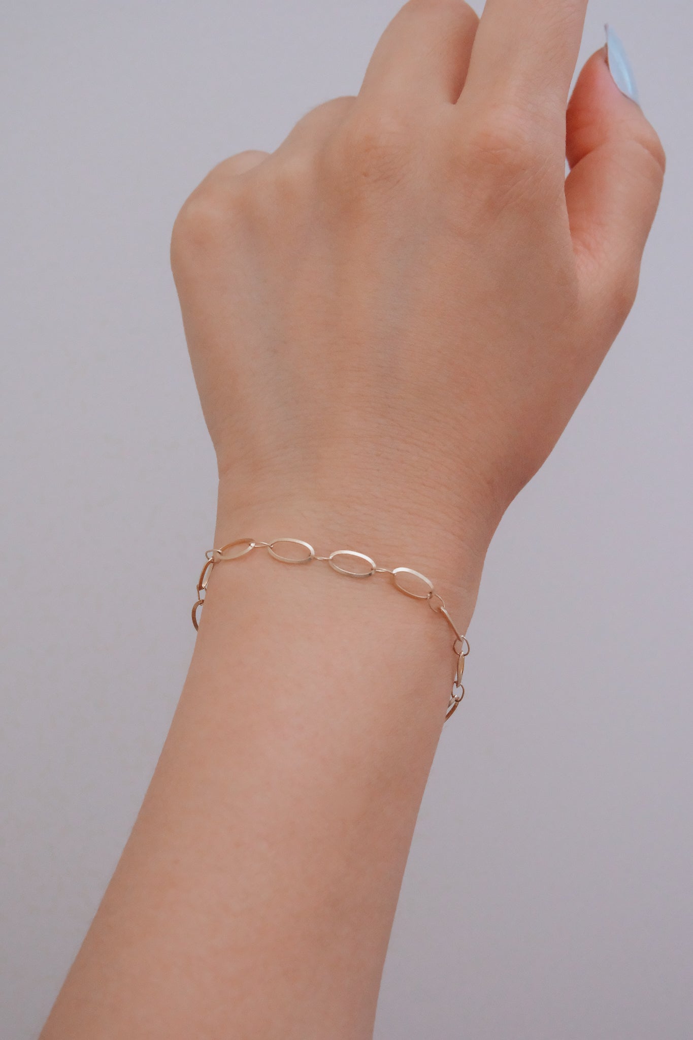 Delicate Oval Link Chain Bracelet | Gold