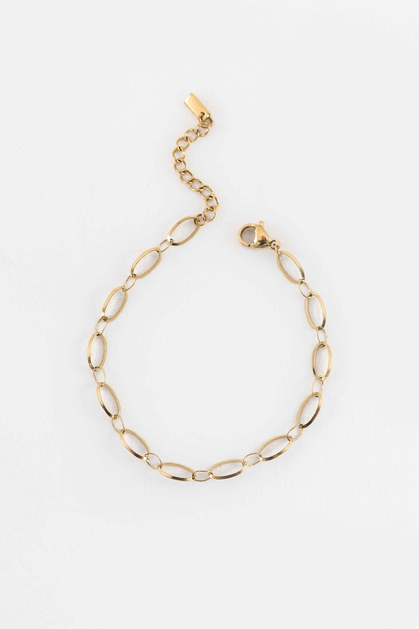 Delicate Oval Link Chain Bracelet | Gold