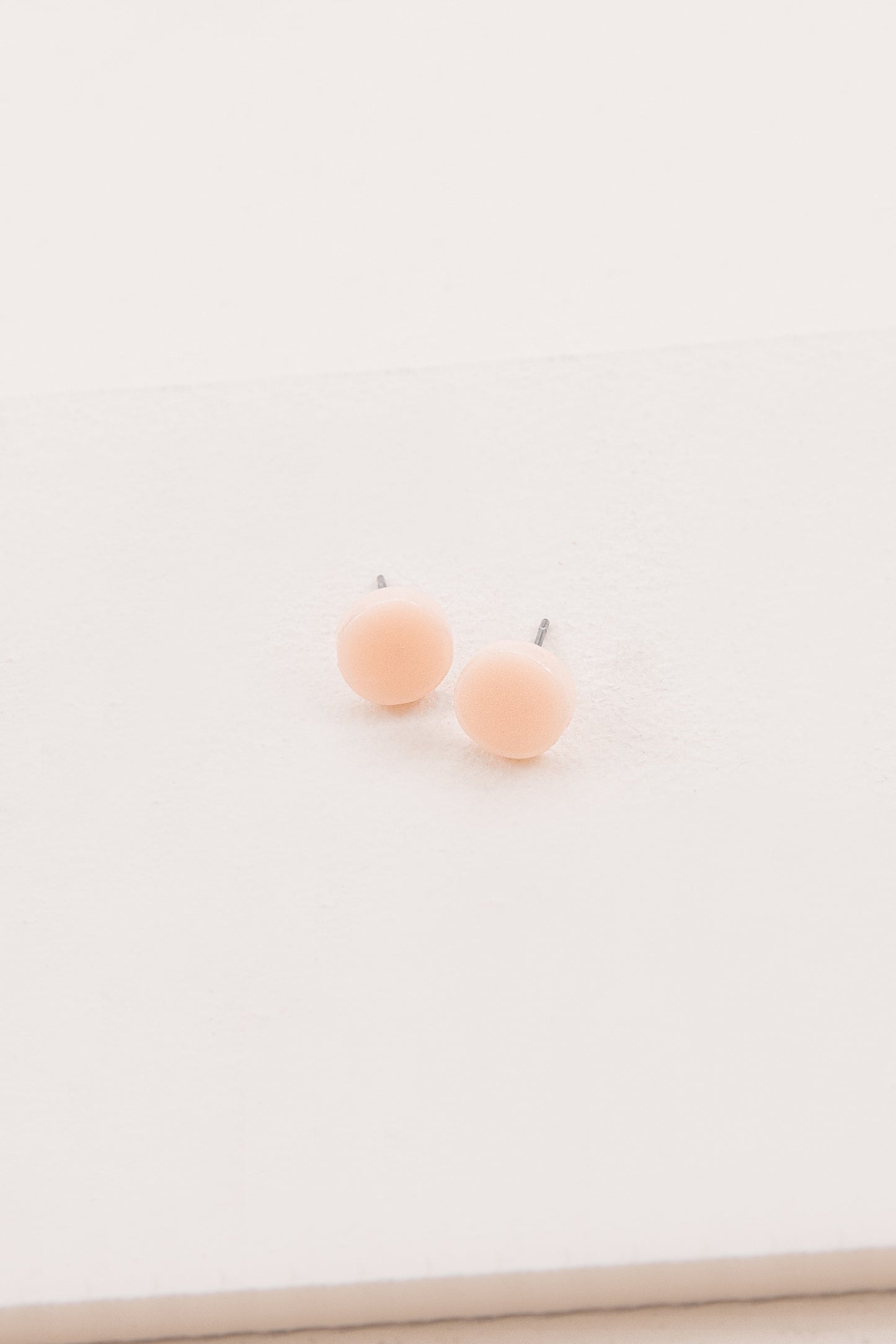 Porsha Circle Stud Earrings | Peach