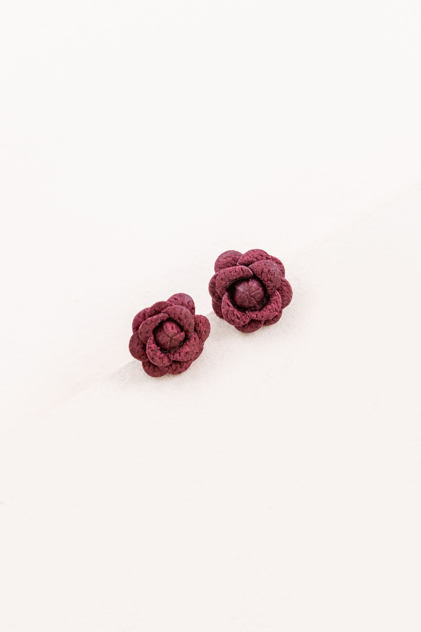 Lilou Flower Earrings | Burgundy