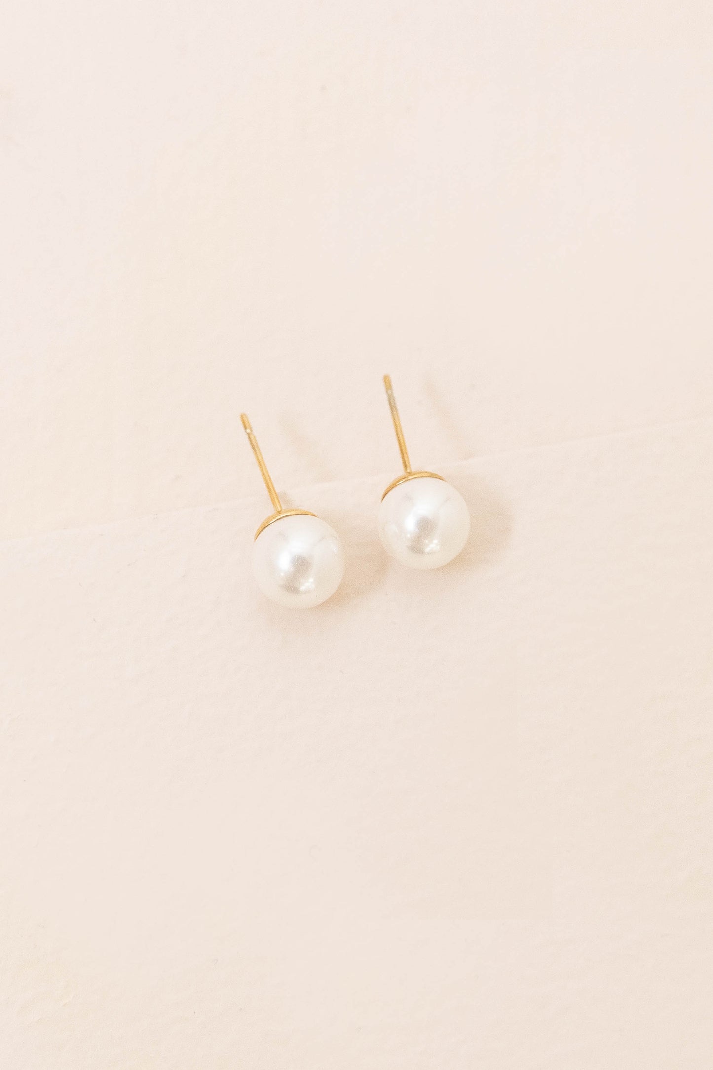 Flawless Pearl Stud Earrings | Medium (14K)