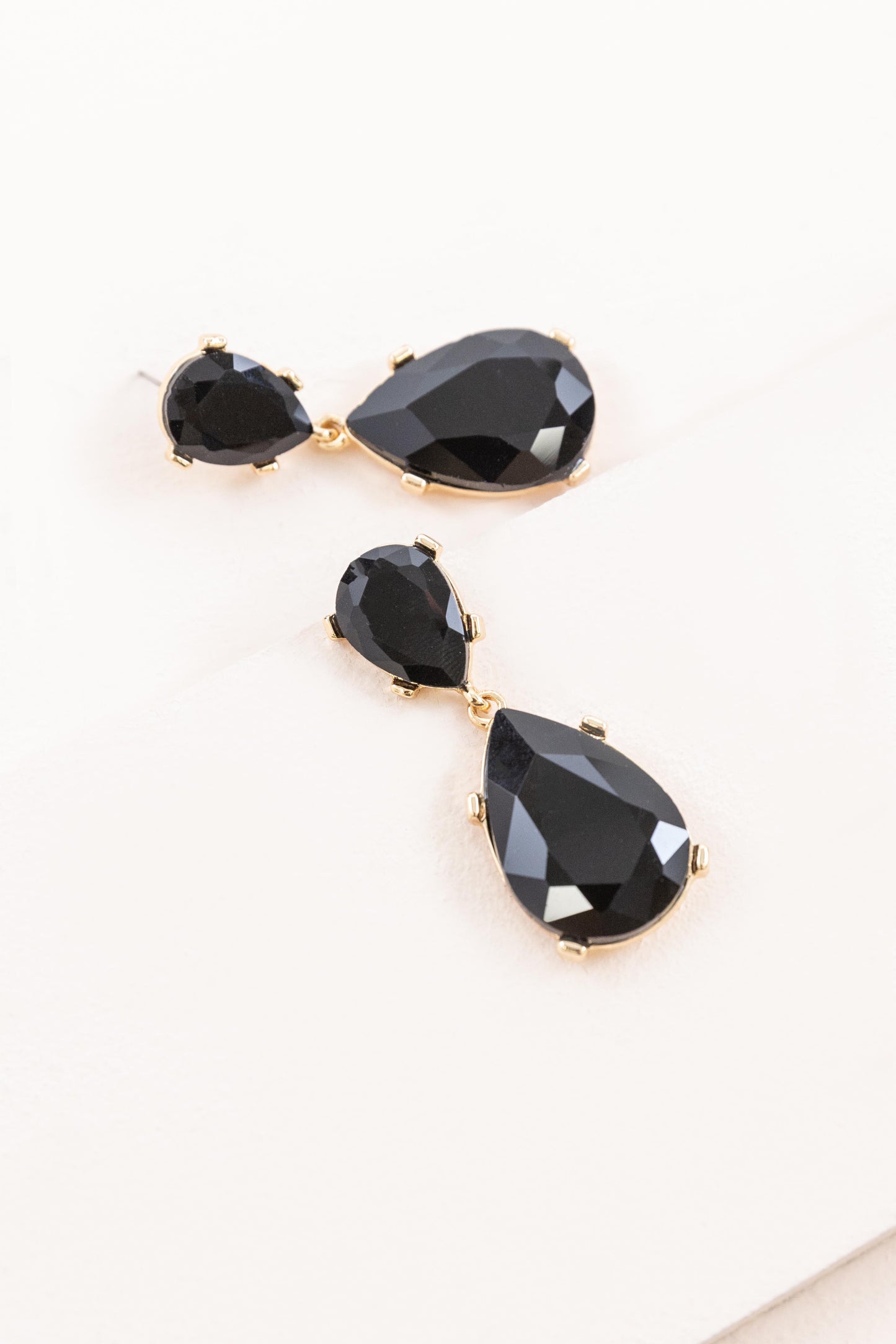 Briel Drop Earrings | Black