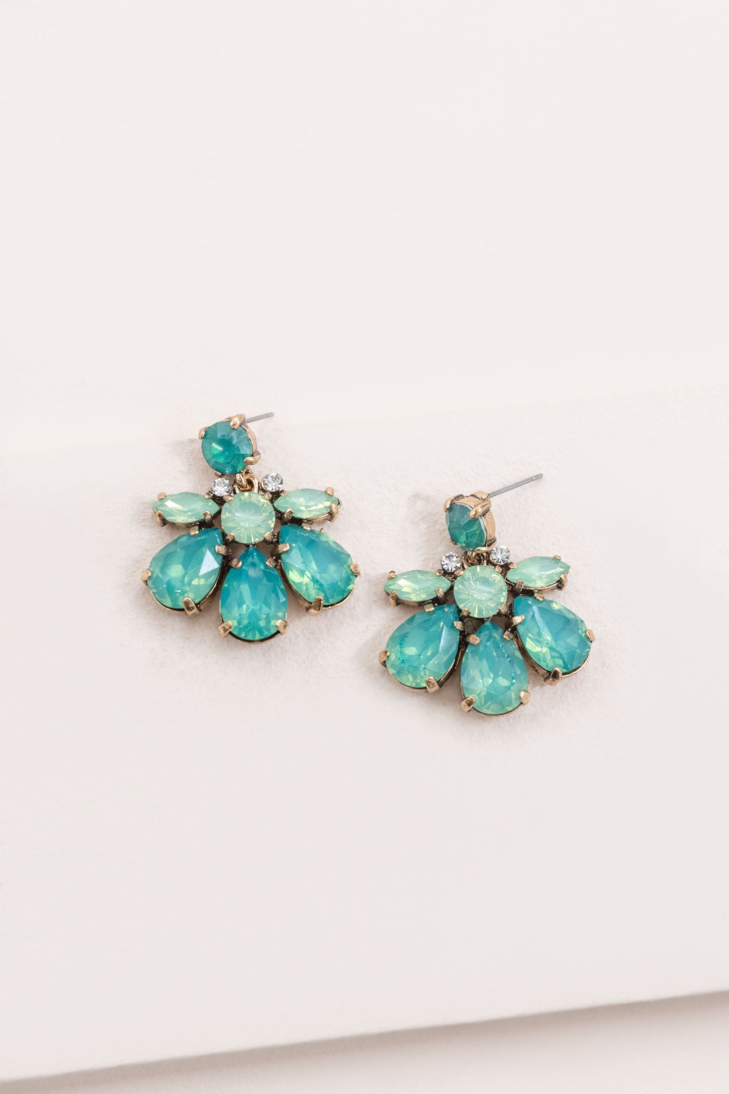 Water Lily Stone Earrings | Green
