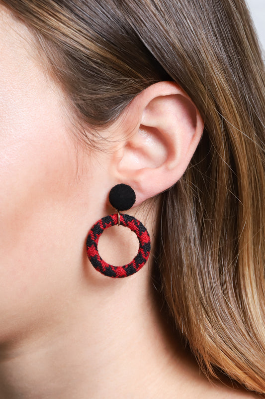 Go Getter Houndstooth Earrings | Red