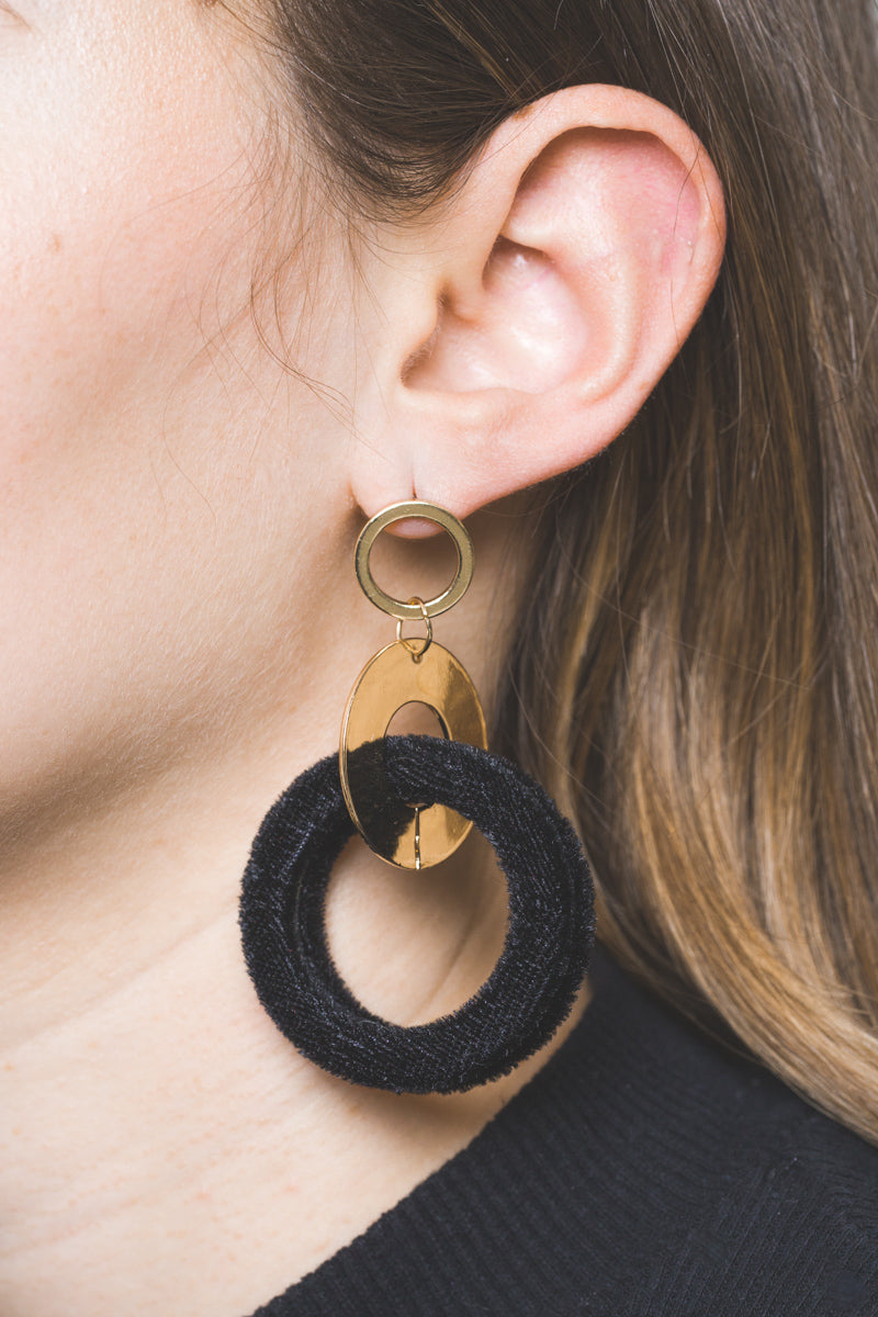 Come On Over Earrings | Black