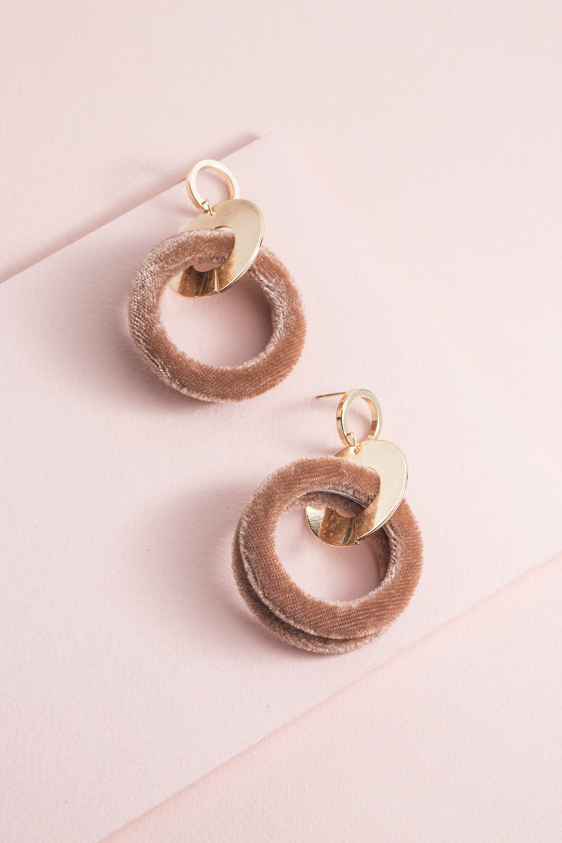 Come On Over Earrings | Tan