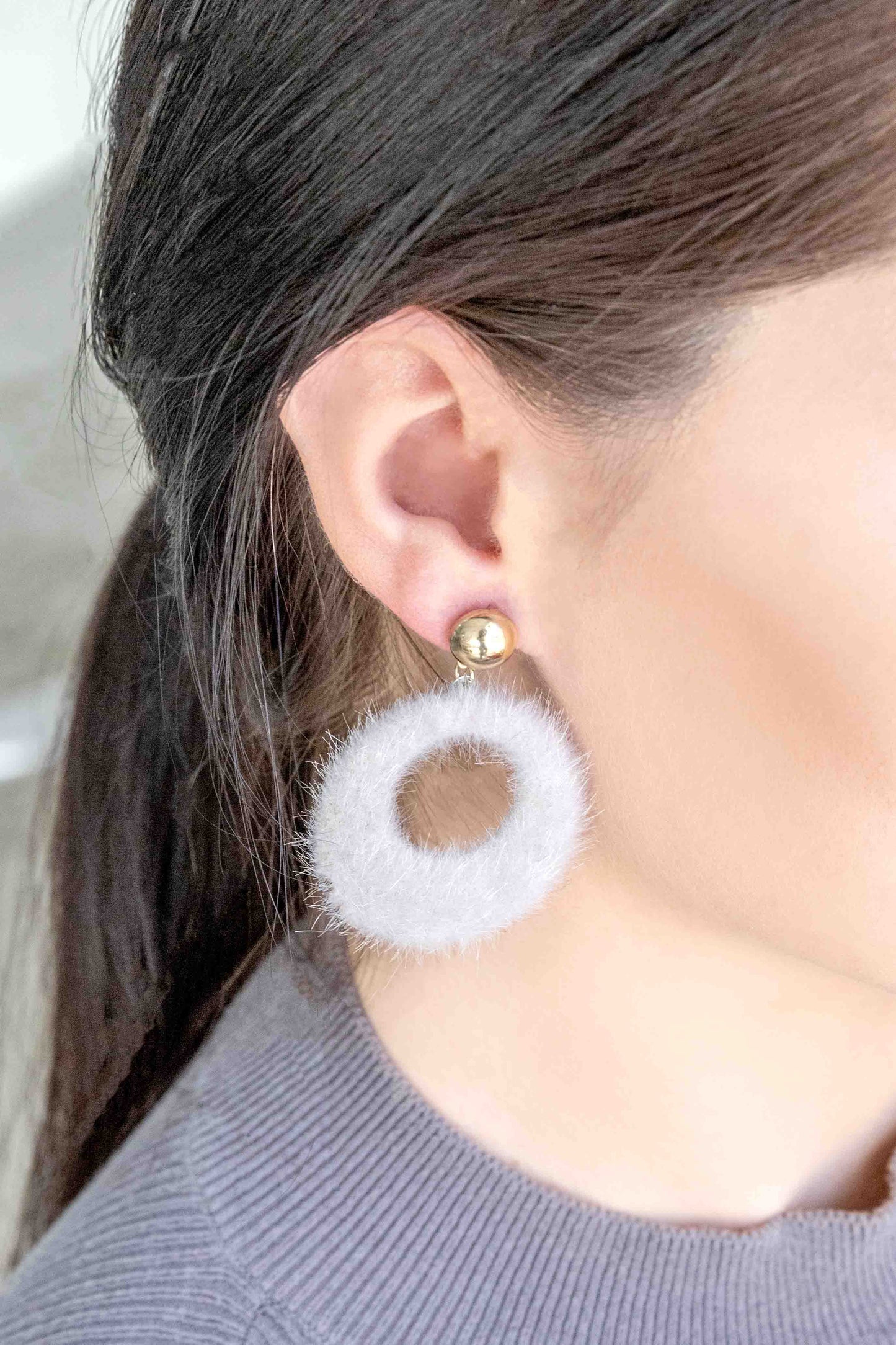 Fuzzy Mod Circle Earrings | Gray (14K)