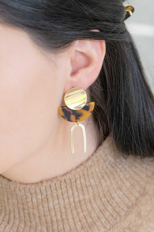 Modern Marble Arch Earrings | Tortoise (14K)