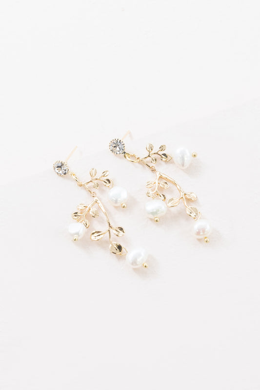 Pretty Pearl Vine Earrings