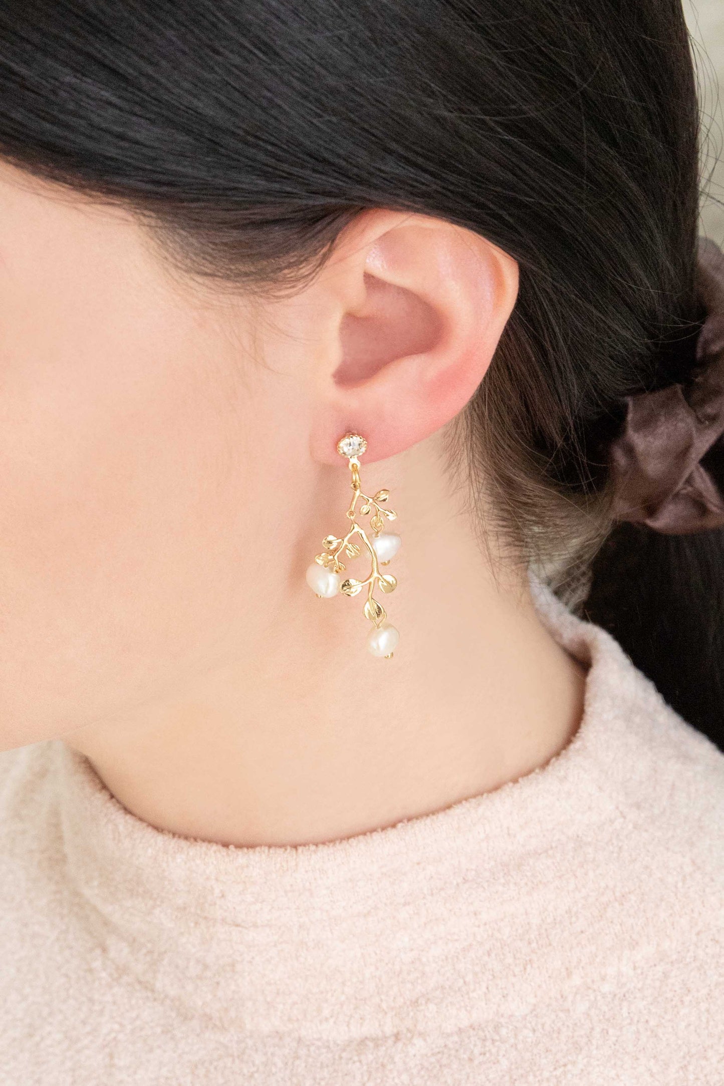 Pretty Pearl Vine Earrings