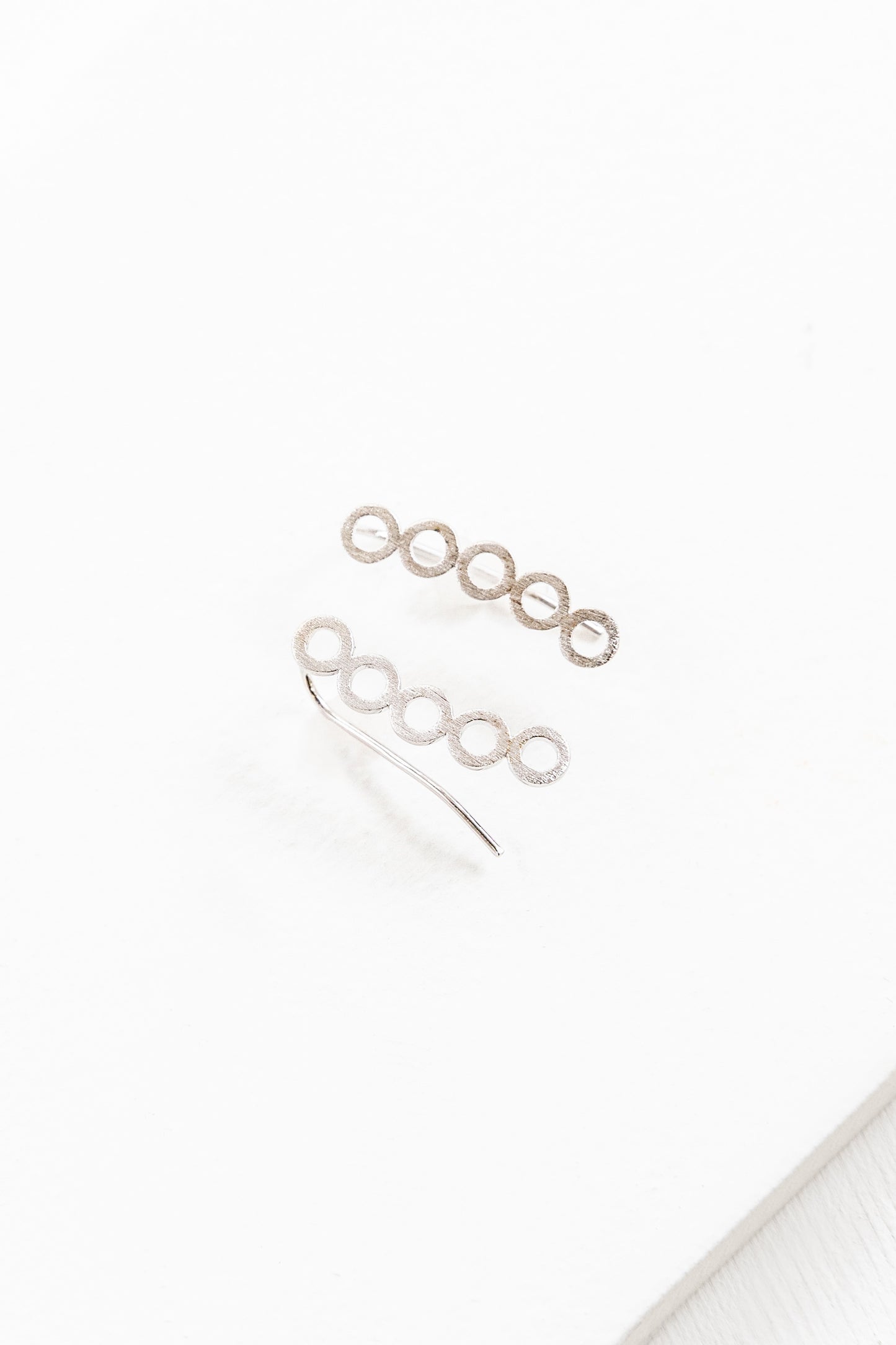 Connected Circle Ear Pin Earrings