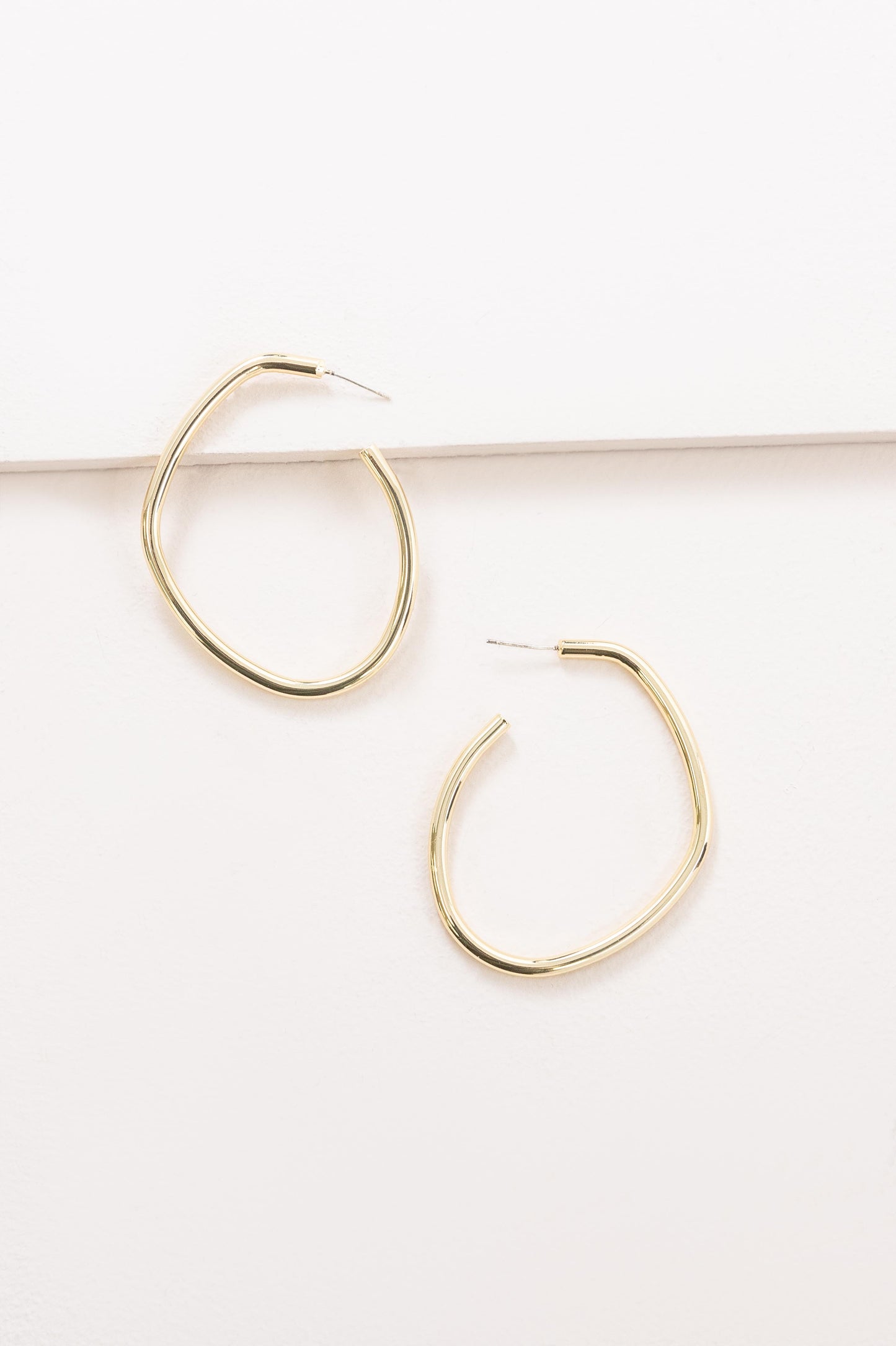 La Mode Hoop Earrings (14K)