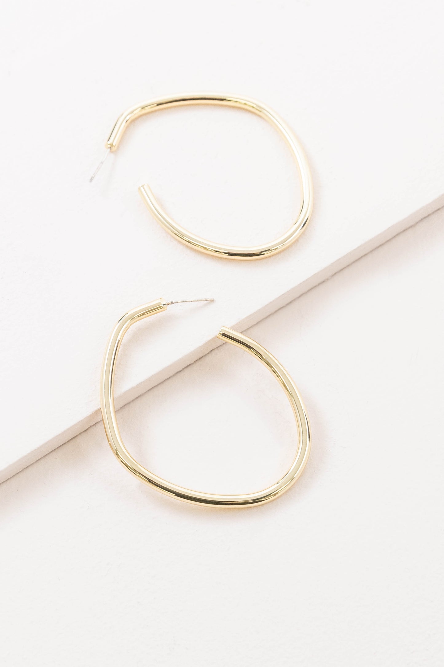 La Mode Hoop Earrings (14K)