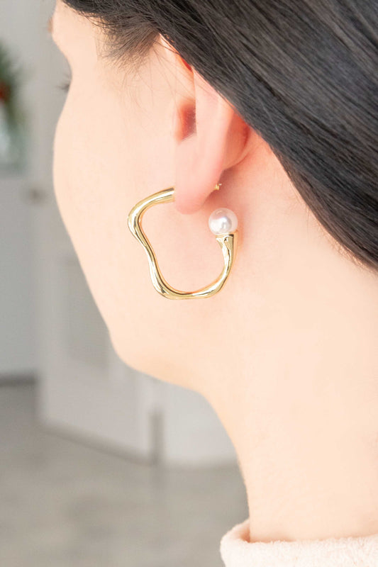 Wavy Gold and Pearl Hoop