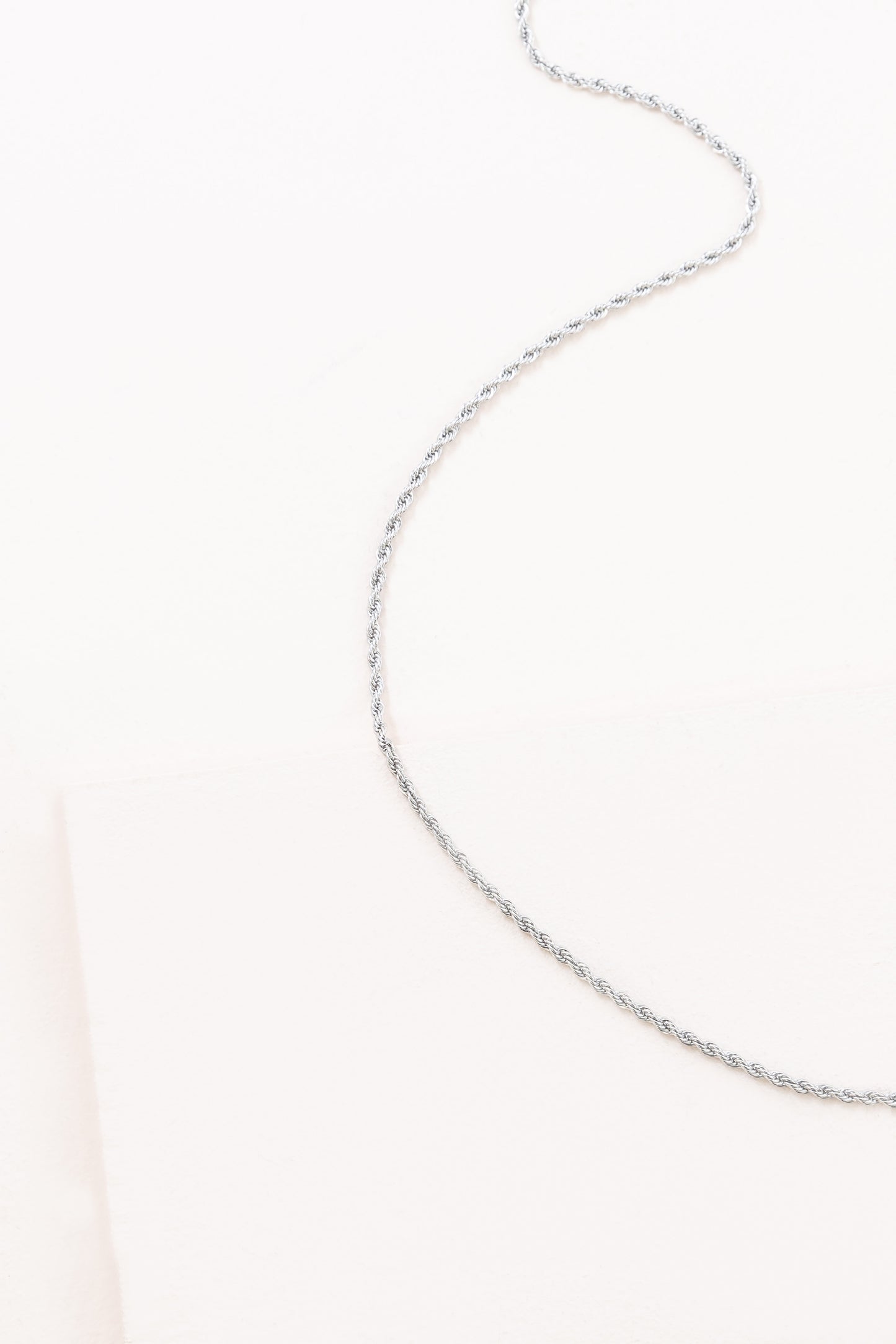 Twist Around Necklace | Silver