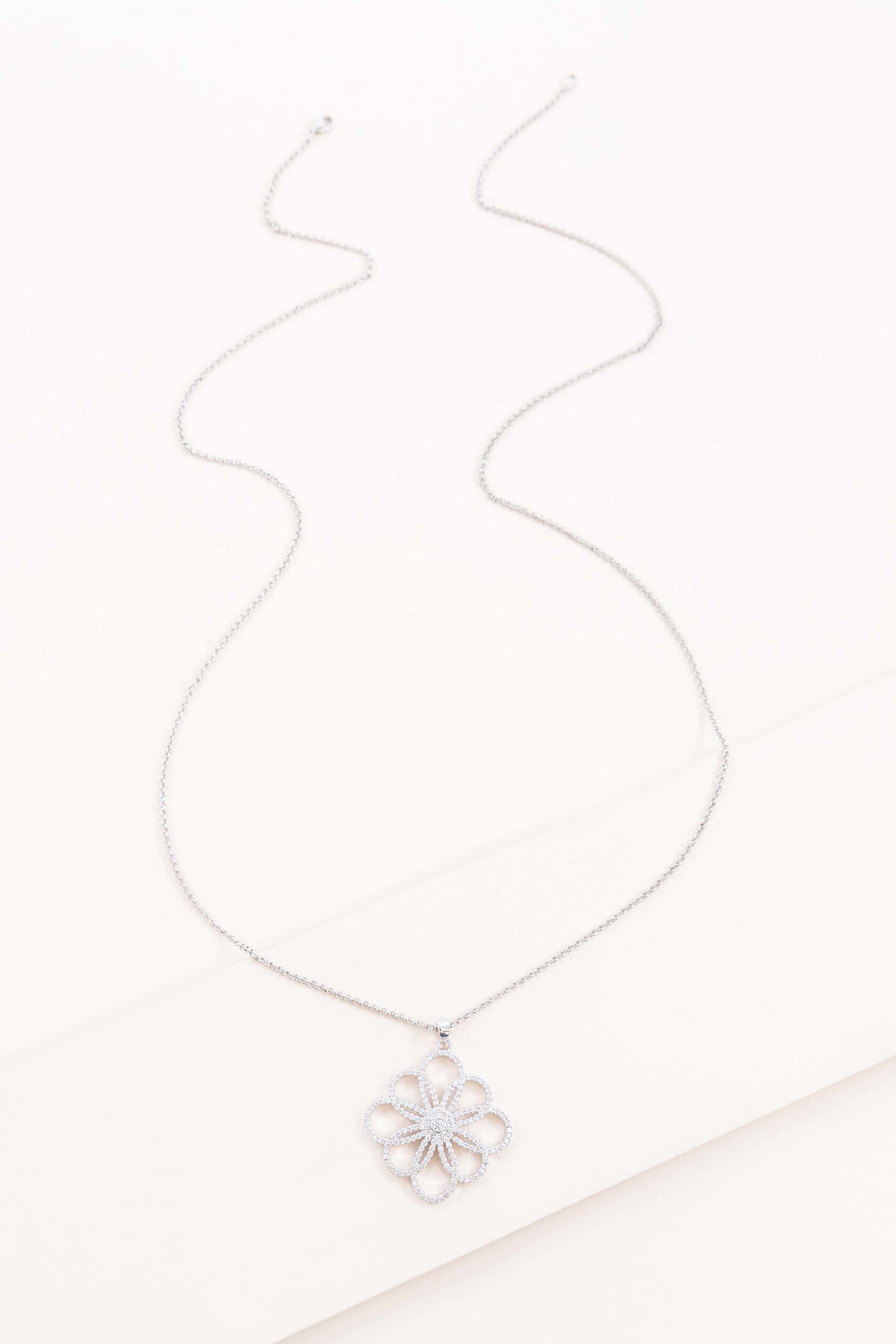 Floral Outline Pendant Necklace | Silver
