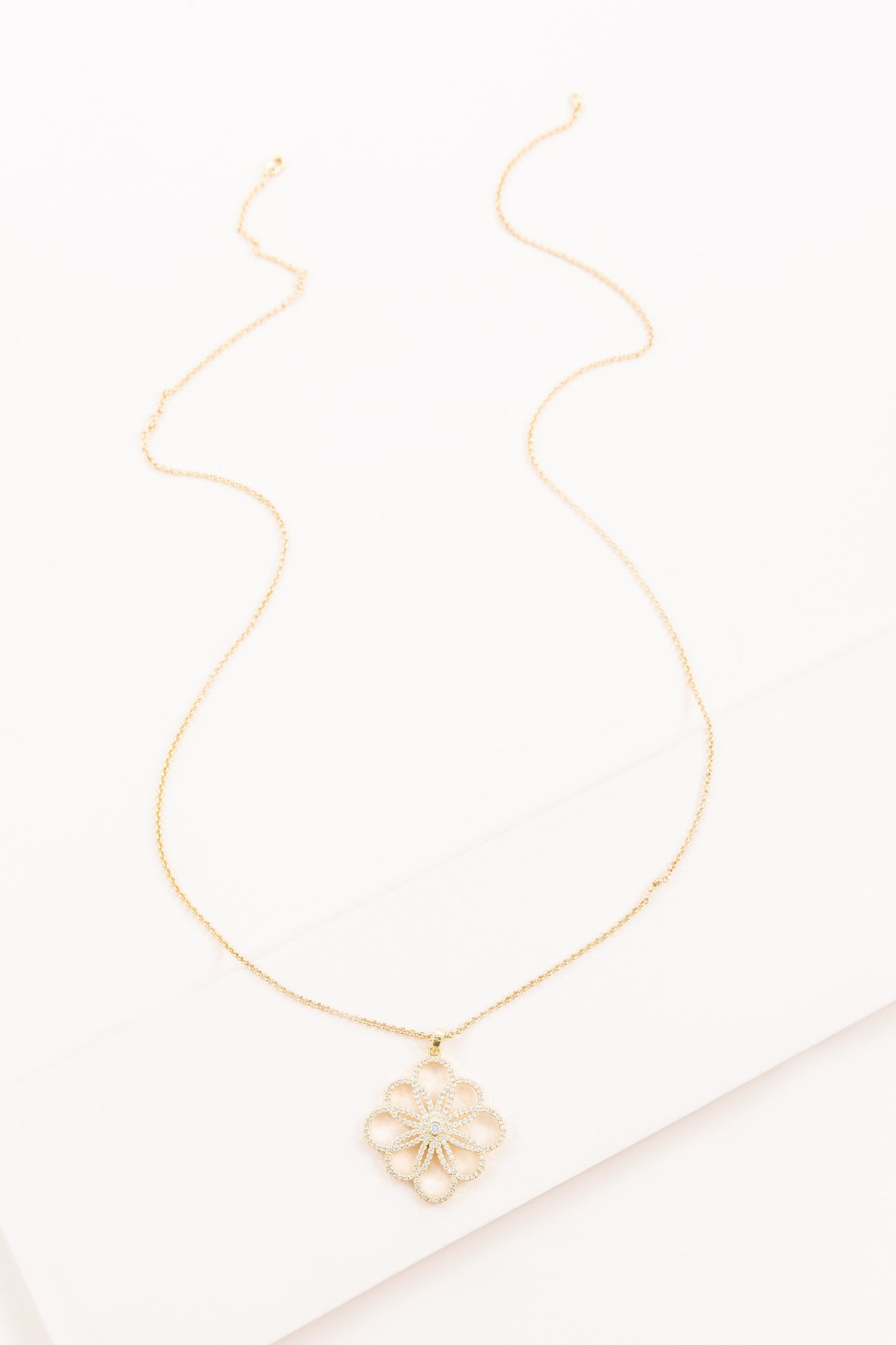 Floral Outline Pendant Necklace | Gold
