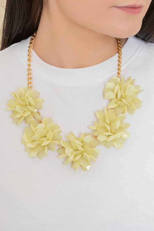 Sophisticated Shard Necklace | Pastel Yellow