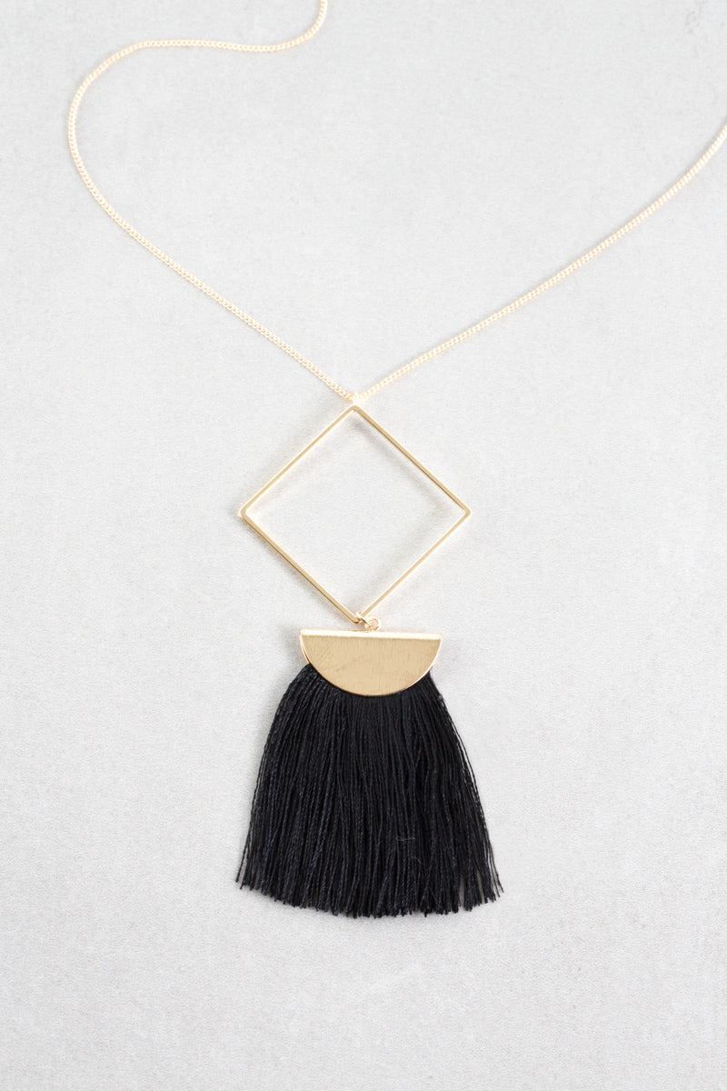 Rift Tassel Necklace | Black