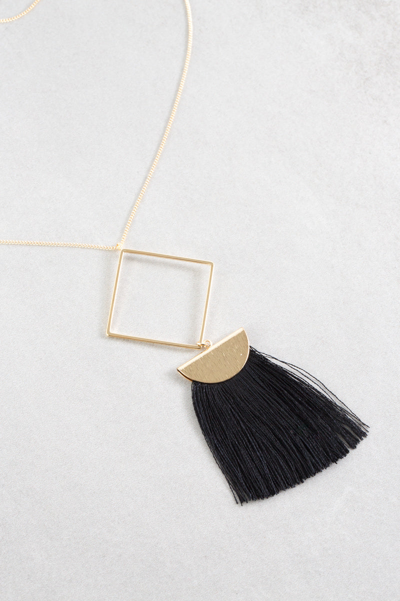 Rift Tassel Necklace | Black