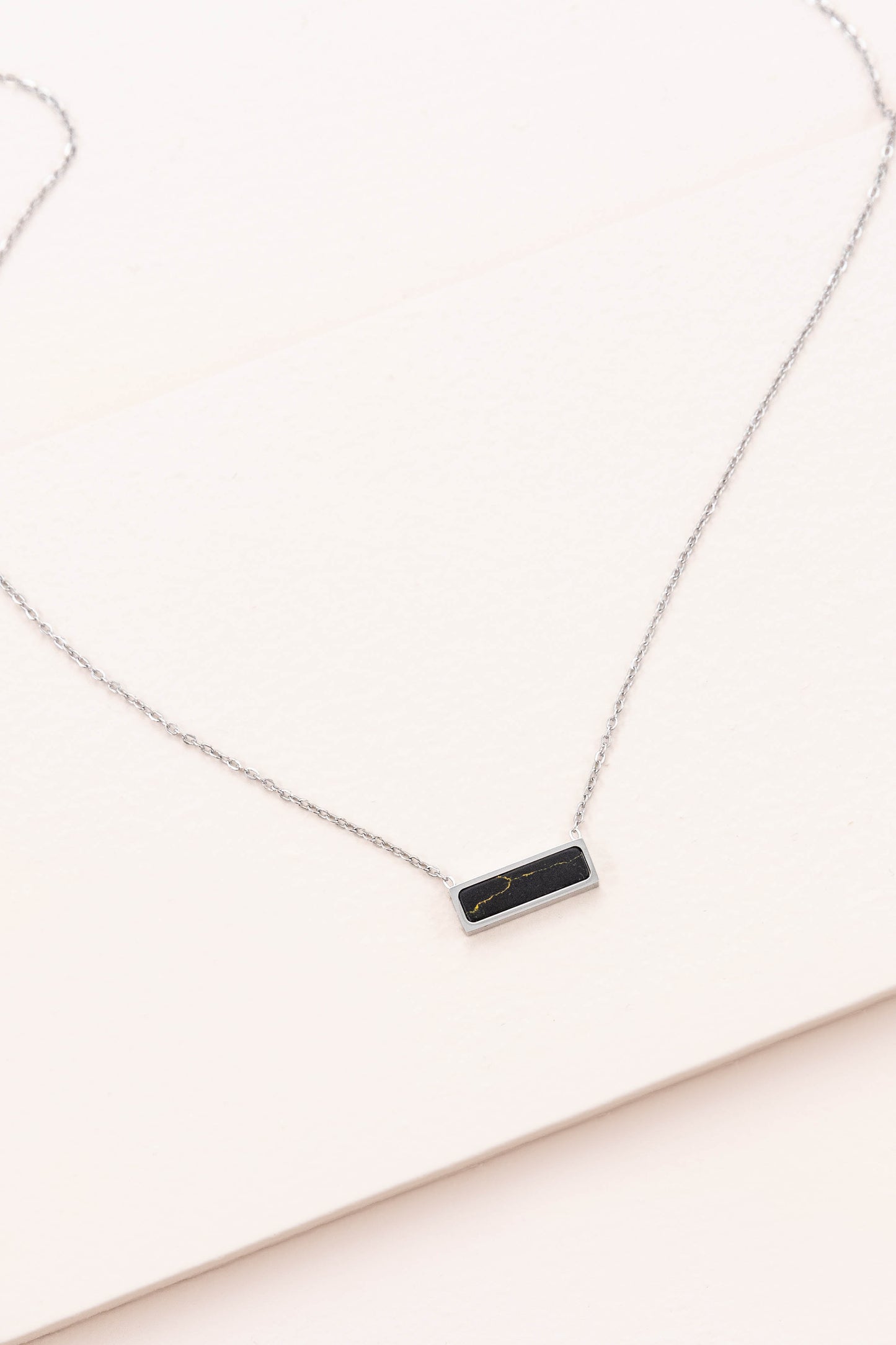 Beaming Bar Stone Necklace | Silver