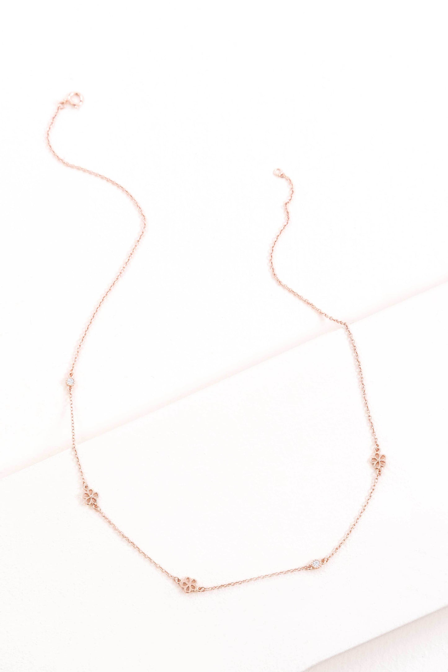 Daisy Strand Necklace (14K Rose Gold)