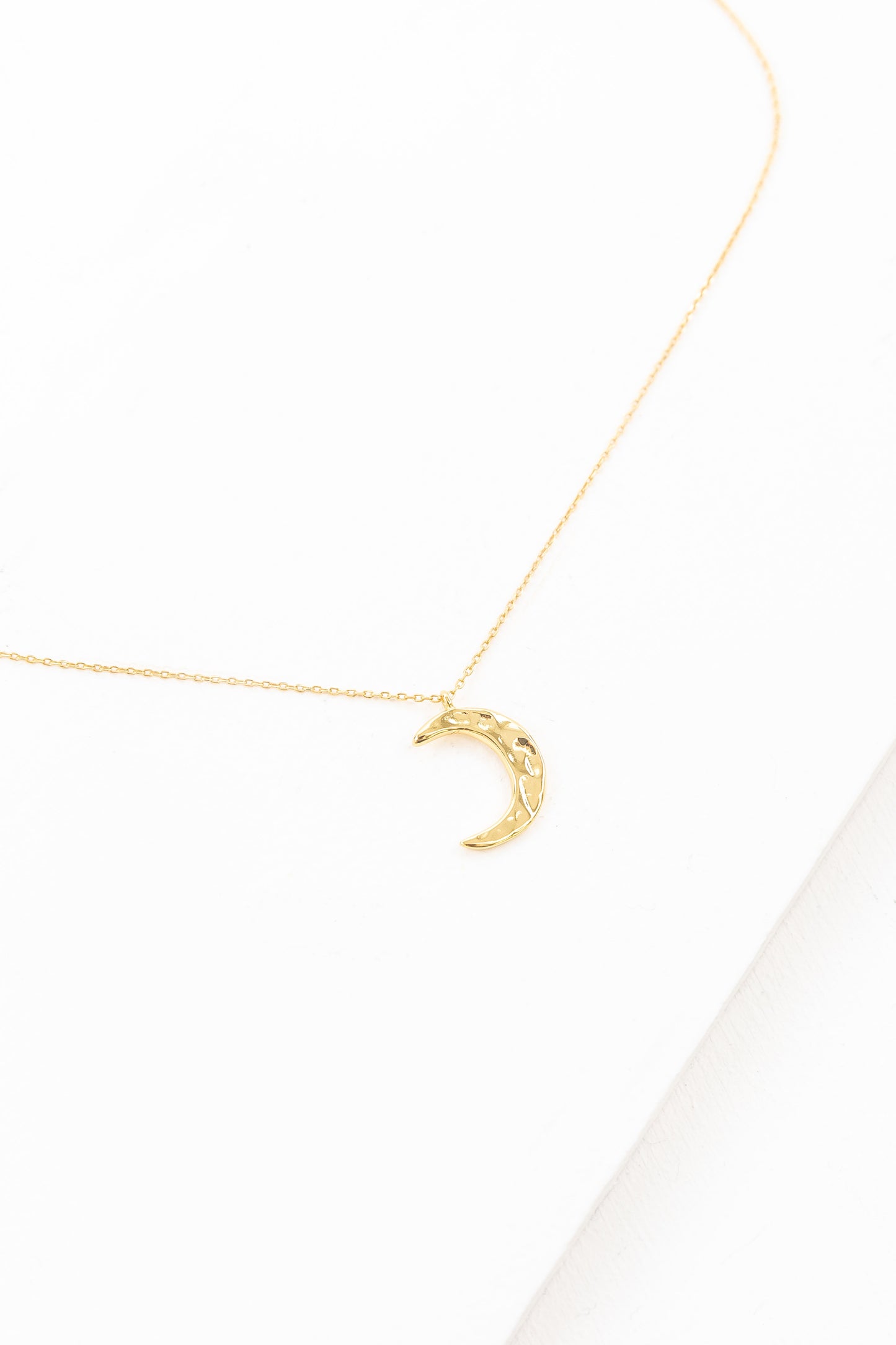 Crescent Moon Hammered Necklace | Gold (14K)
