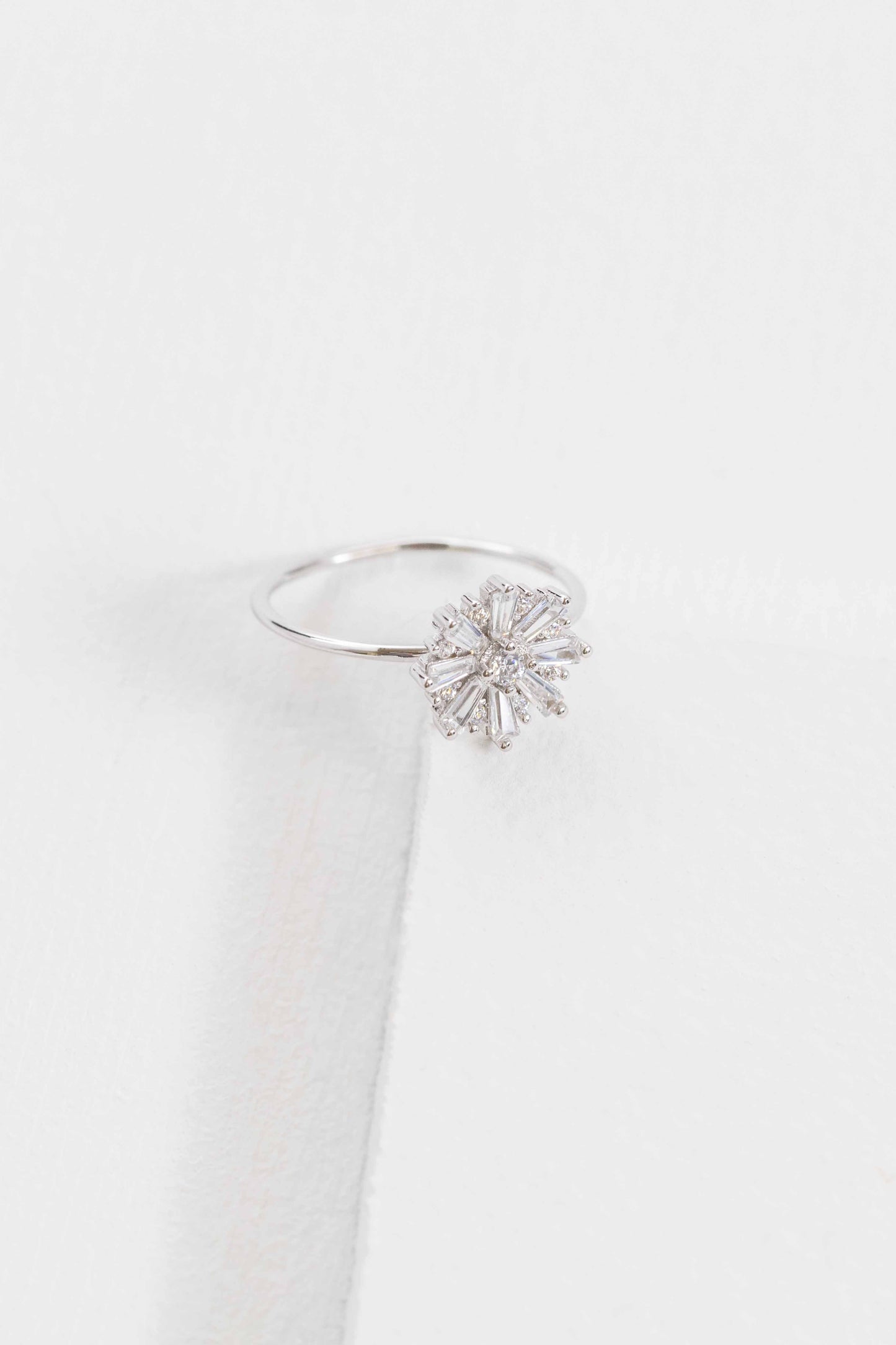 Flowers Sparkling Ring