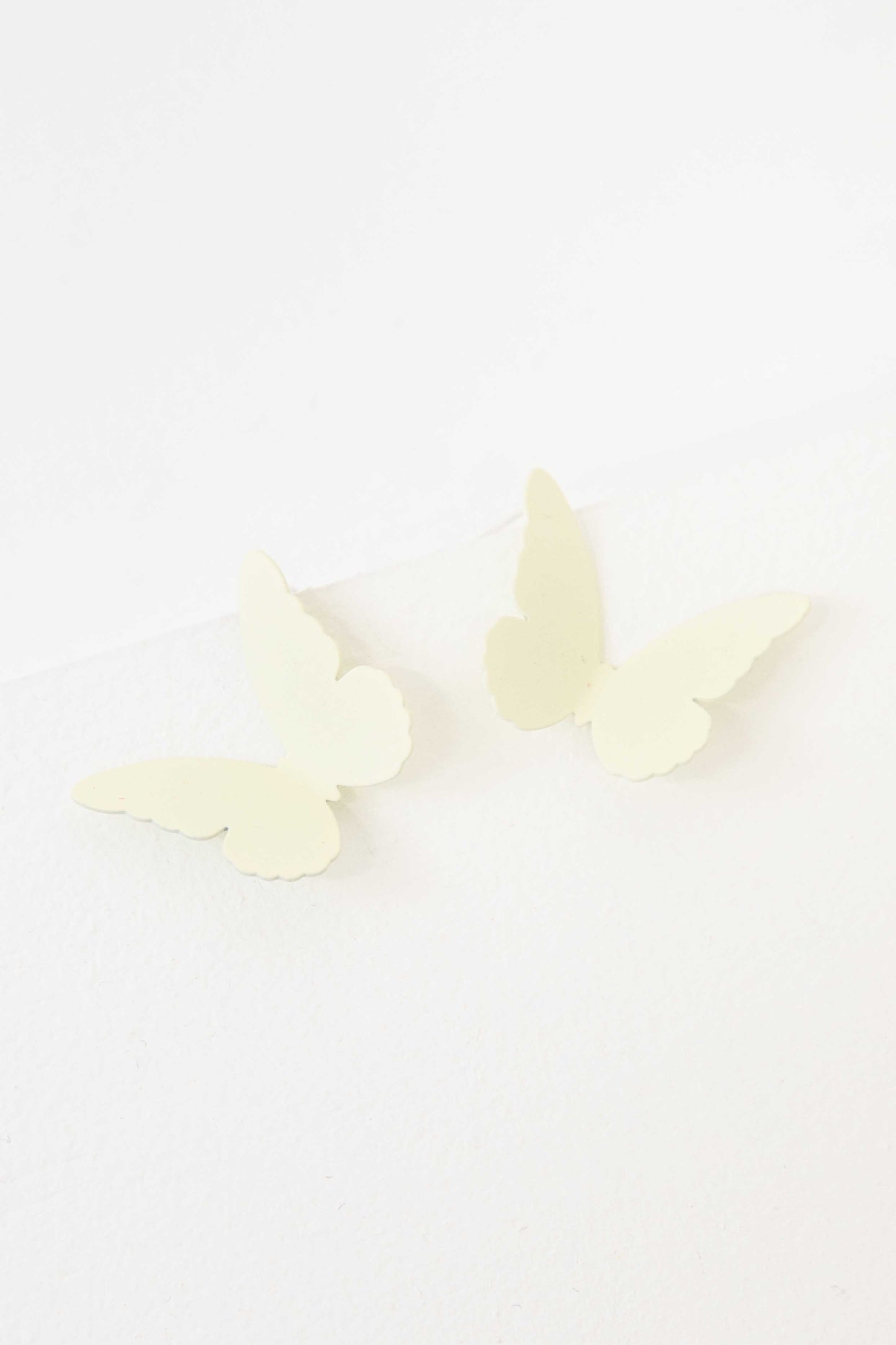 Flutter Post Earrings | Cream